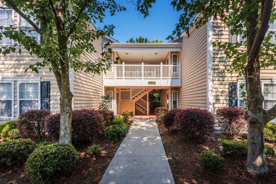 Landmark Woods & Basswood Apartments
